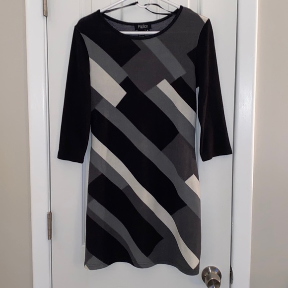 Sweater Dress with 3/4 length sleeves - Picture 1 of 3